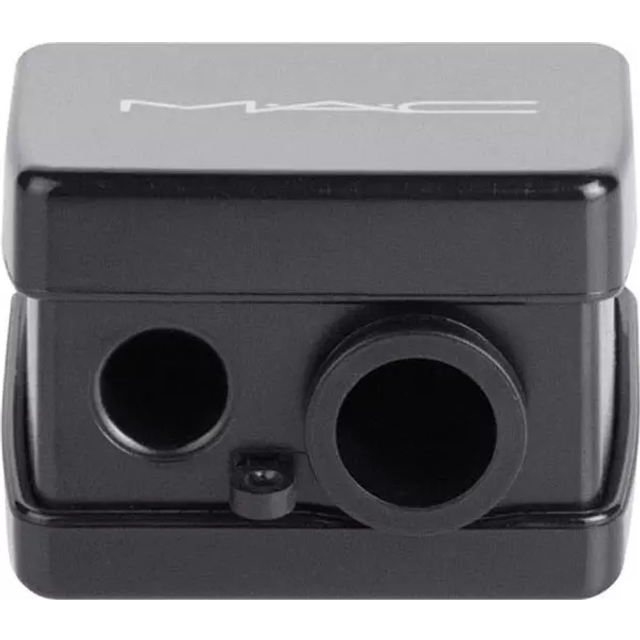 MAC Universal